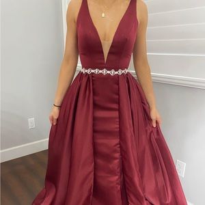 Lore’ size 4 pageant dress.  Only wore one time for 45 minutes